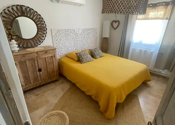 Entre Les Alpilles Et Le Luberon 3 Chambres 10 Pers
