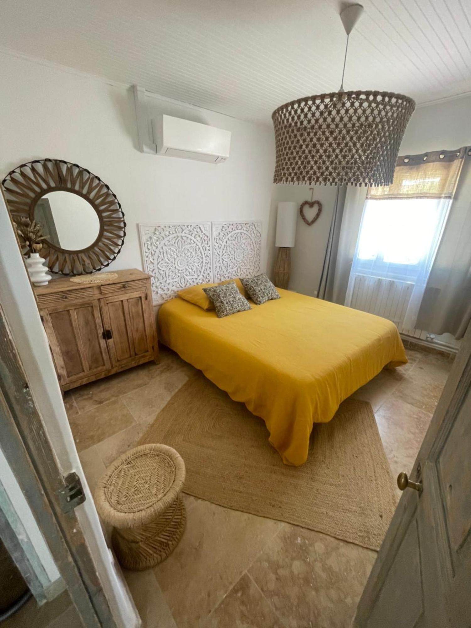 Entre Les Alpilles Et Le Luberon 3 10 Pers Holiday home Cavaillon